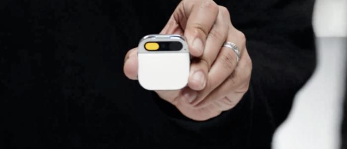 奥特曼挖走iPhone设计师,联手乔纳森造AI硬件