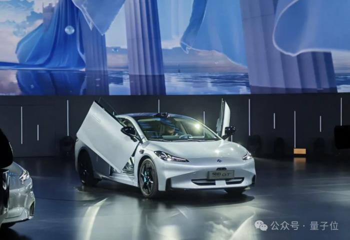 揭秘2024智能车黑马:城市NDA+L3首秀,智驾全场景互融互通