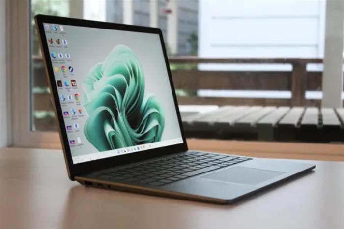 Windows迈入AI时代！微软第一款AI PC来了
