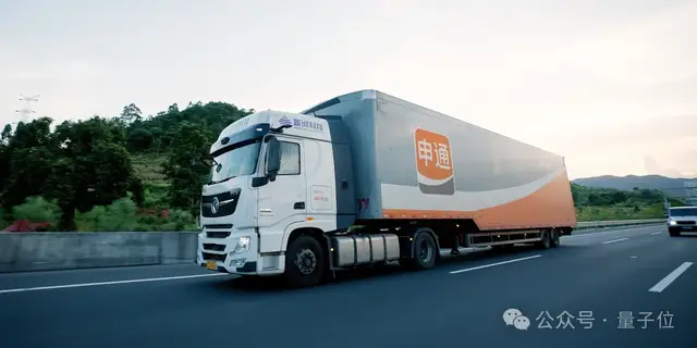 AI拉货挣钱,已经绕地球2500圈了