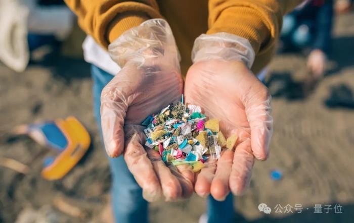 让Karpathy倍感意外的研究:人类大脑已被塑料污染