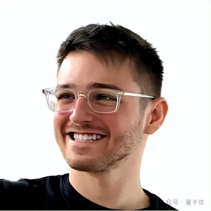 最癫AI社交App上线3天爆火!注册即送百万粉丝,网友警告:别试,上瘾