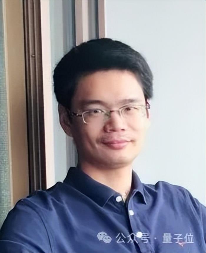 AI大牛颜水成回归学界!重返新加坡国立任特聘教授,专注e-AGI研究