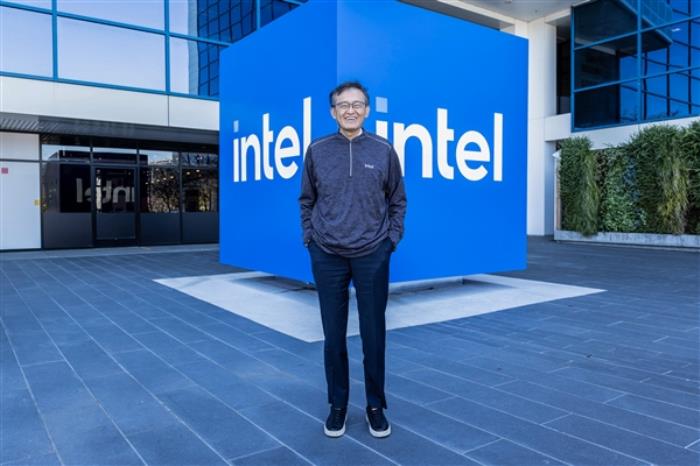Intel CEO陈立武：将在AI硬件领域与NVIDIA一较高下