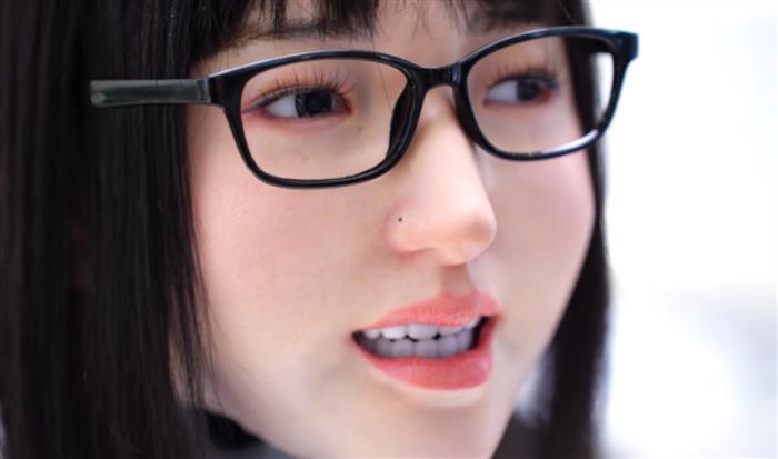 松延动力新一代女机器人面部表情逼真 近观太震撼